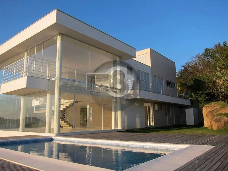 House with private garden, 3 en-suite bedrooms, 718 m² — photo 2
