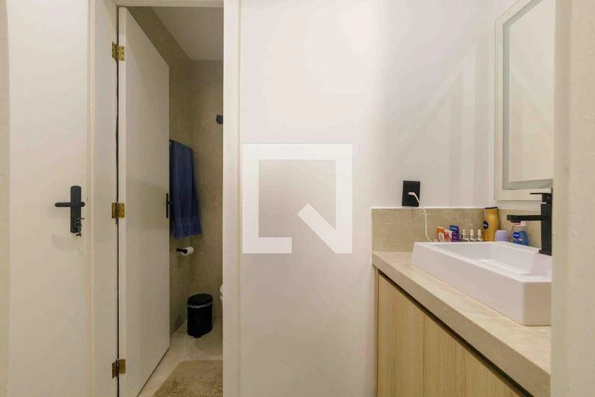 Furnished 185 m² apartment with 3 bedrooms and balcony — photo 44