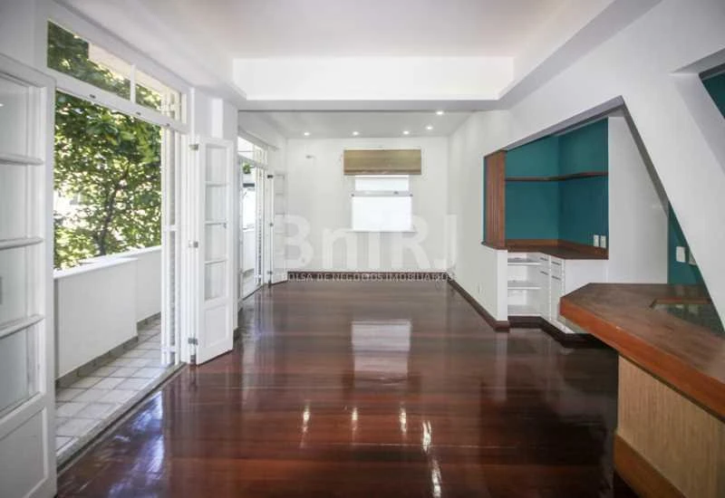 2-bedroom apartment with a home office in Rio de Janeiro — photo 3