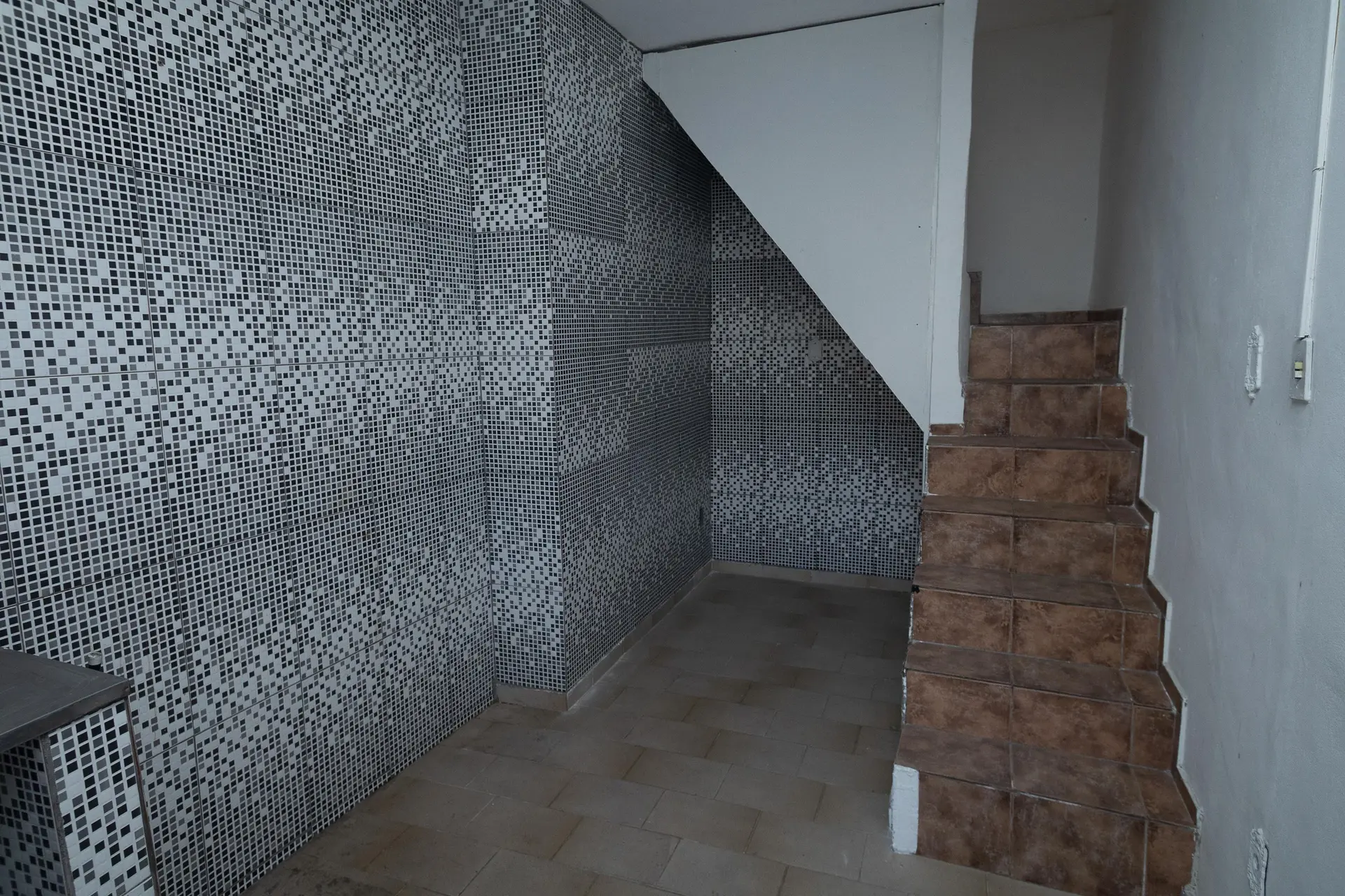 Нерозмебльована квартира з 2 спальнями та приватним садом — photo 24