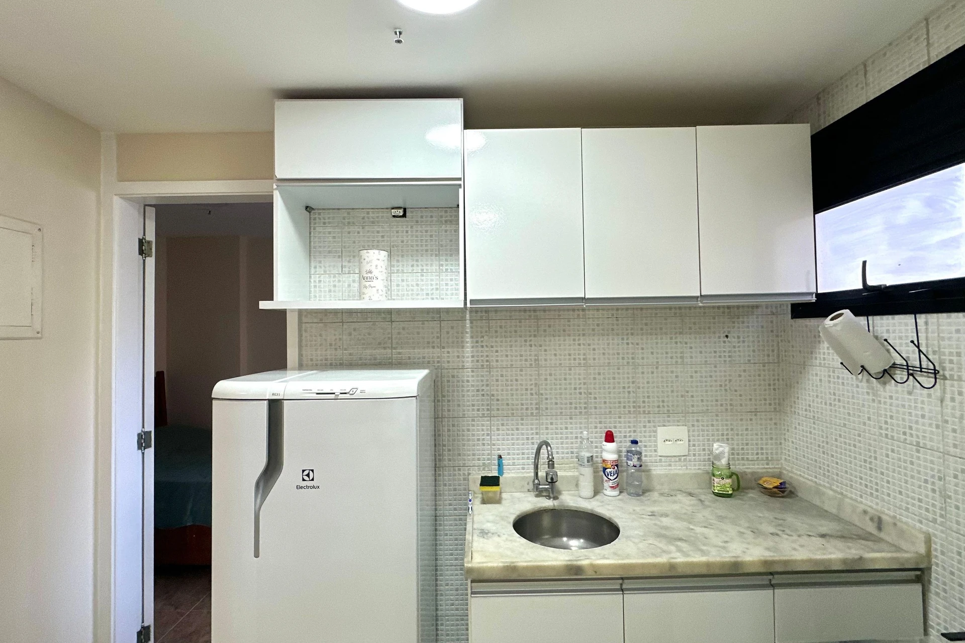 Furnished 1-bedroom apartment with a glazed balcony — photo 7