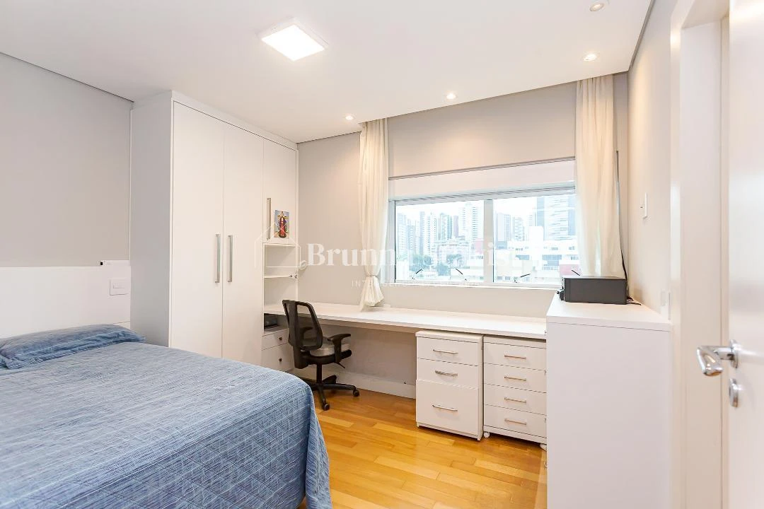 Furnished apartment of 379 m² with 3 en-suite suites — photo 6