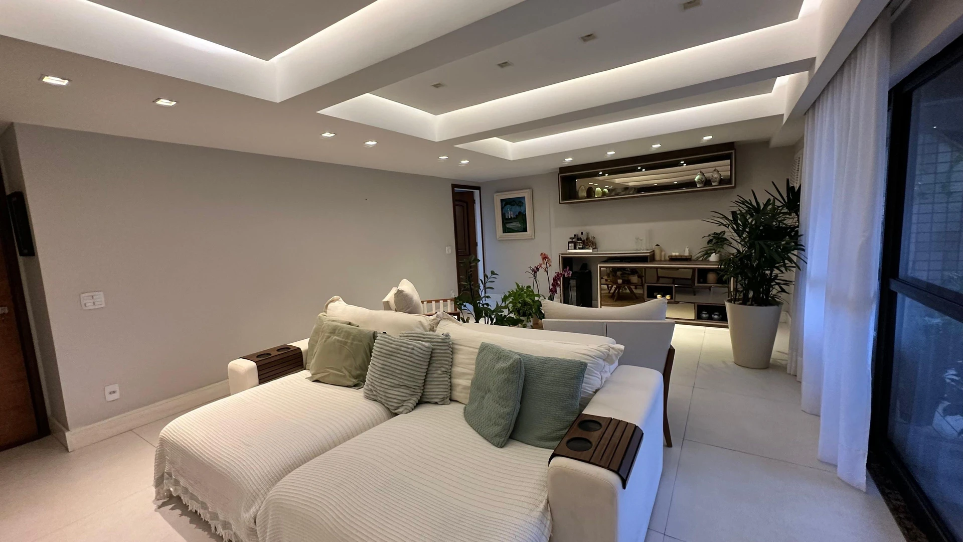 300 m² apartment with a washing machine and a dishwasher — photo 33