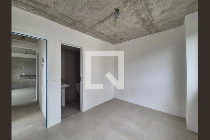 3-bedroom apartment with a mountain view in Rio de Janeiro — photo 30