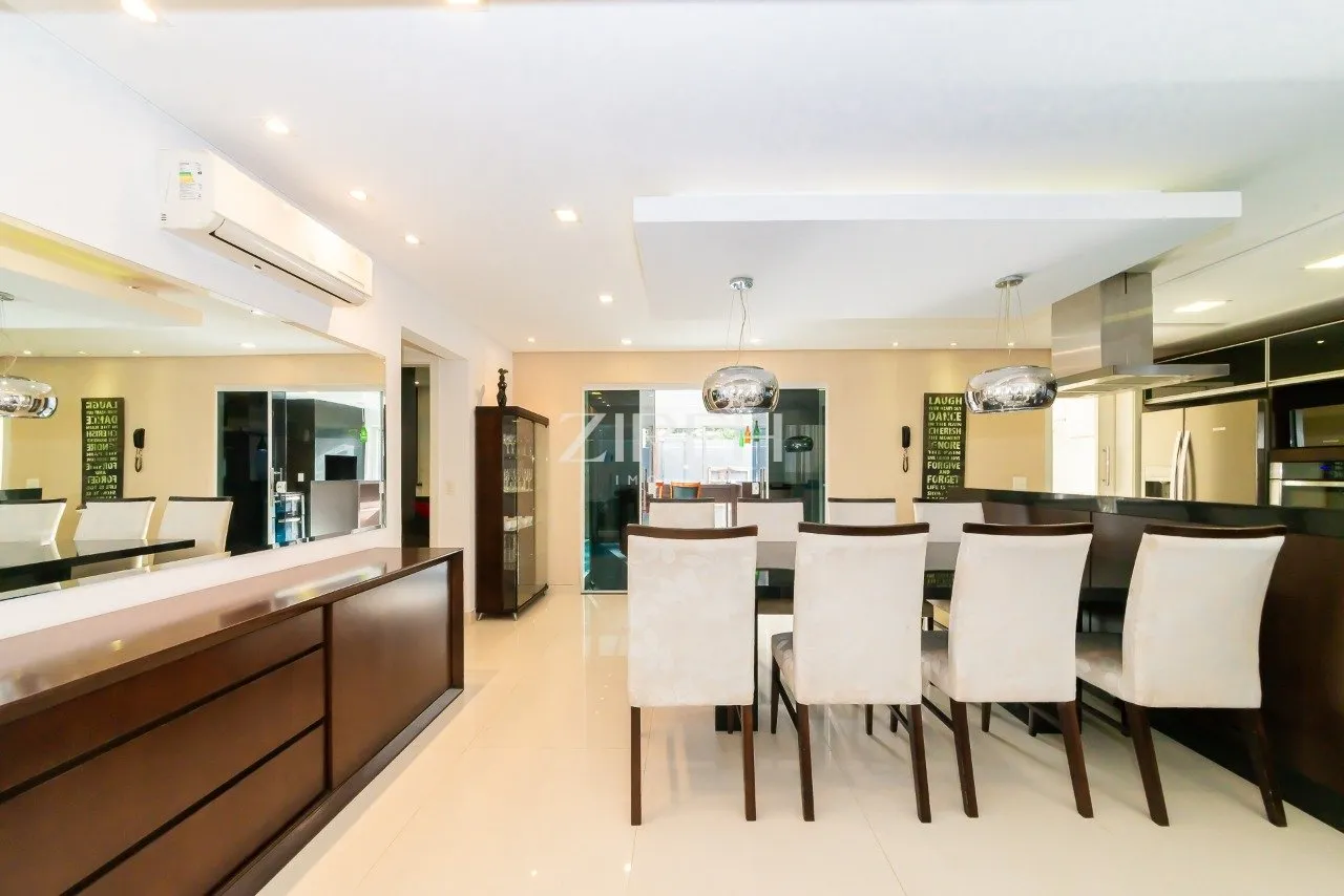 4-bedroom house with private garden — photo 6