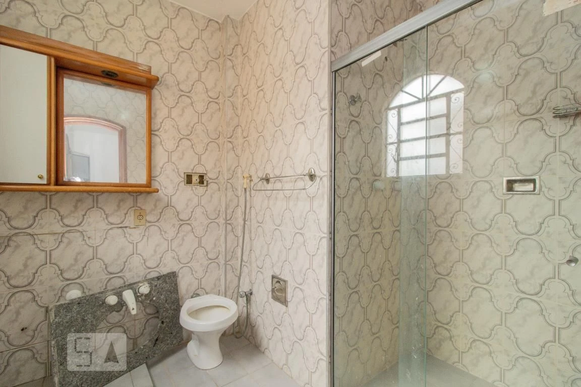 Rental house with 4 bedrooms and a private garden — photo 15