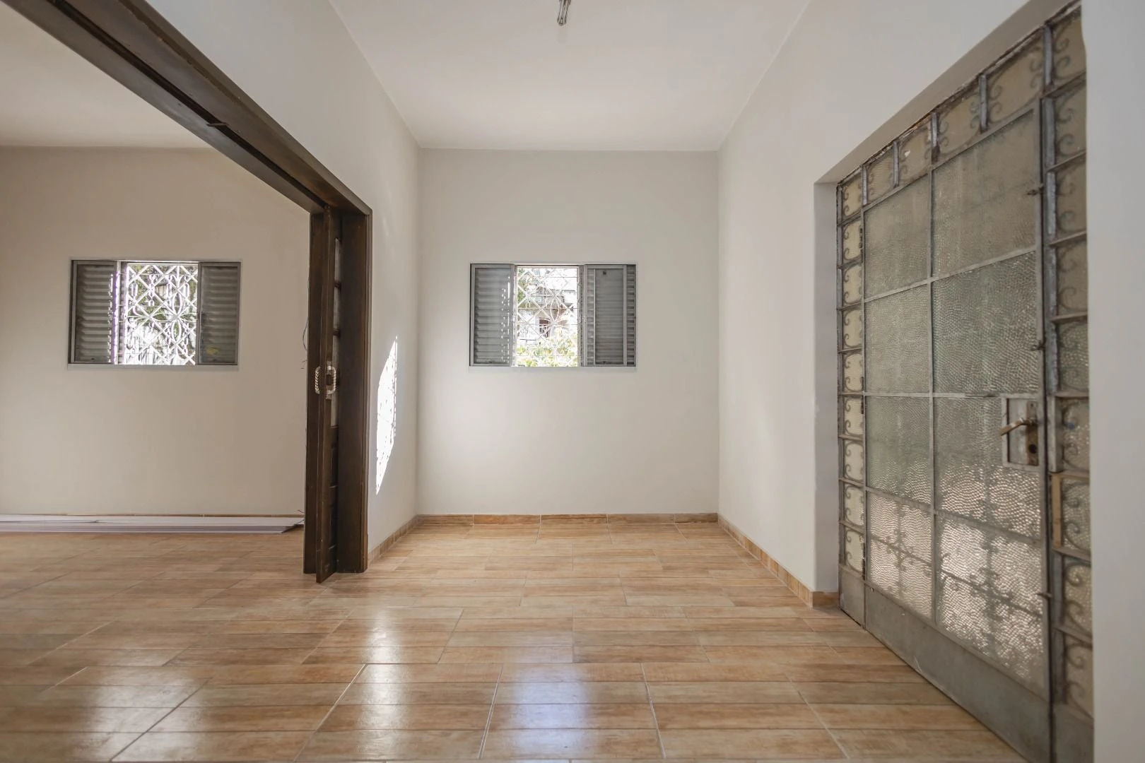 House for rent with 4 bedrooms, 2 bathrooms and 4 parking spaces — photo 2