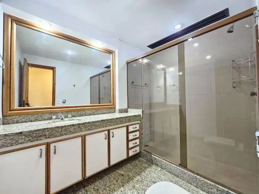 Washing machine in a 3-bedroom apartment, 209 m² — photo 2