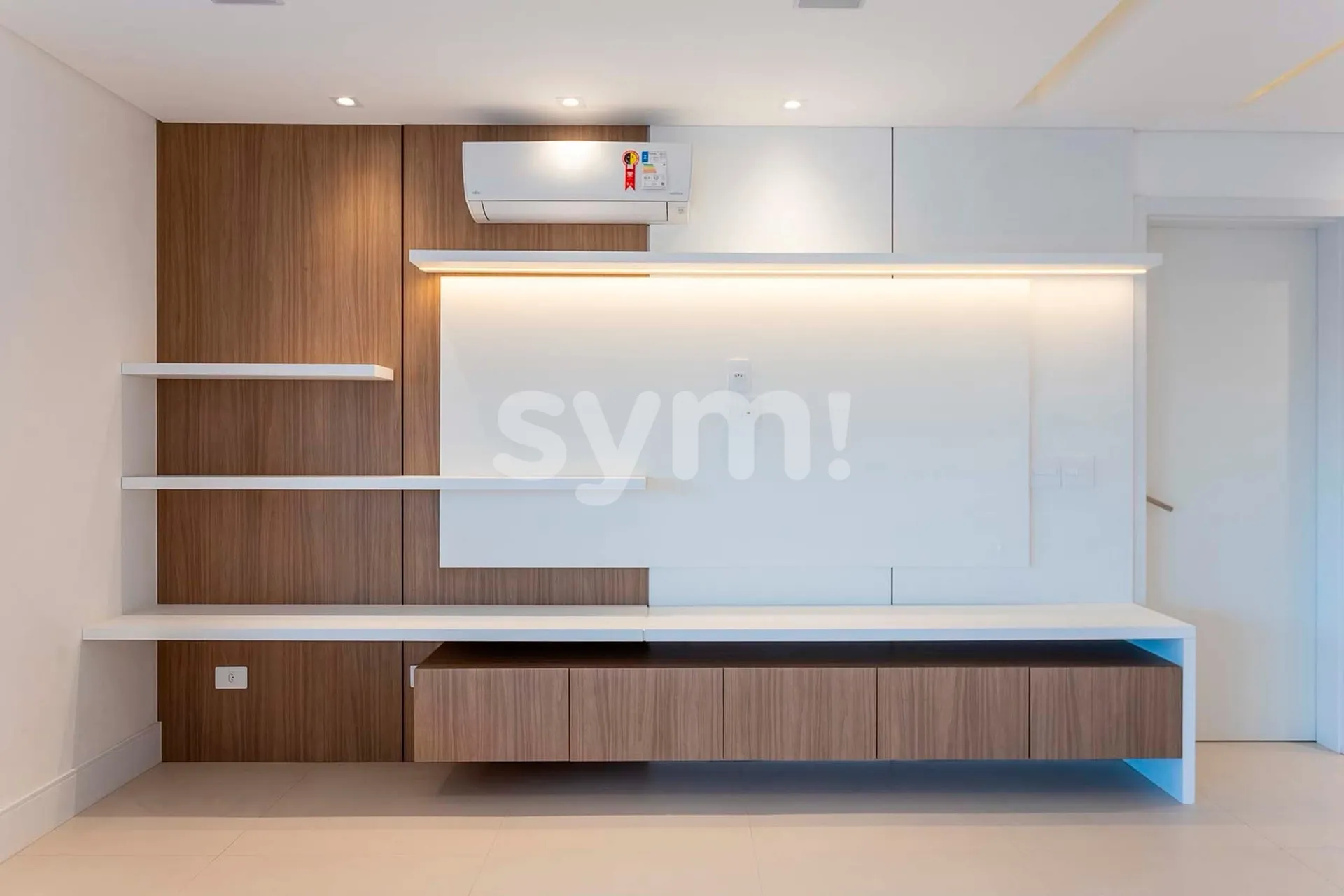 256 m² apartment with 3 en-suite bedrooms and enclosed balcony — photo 6