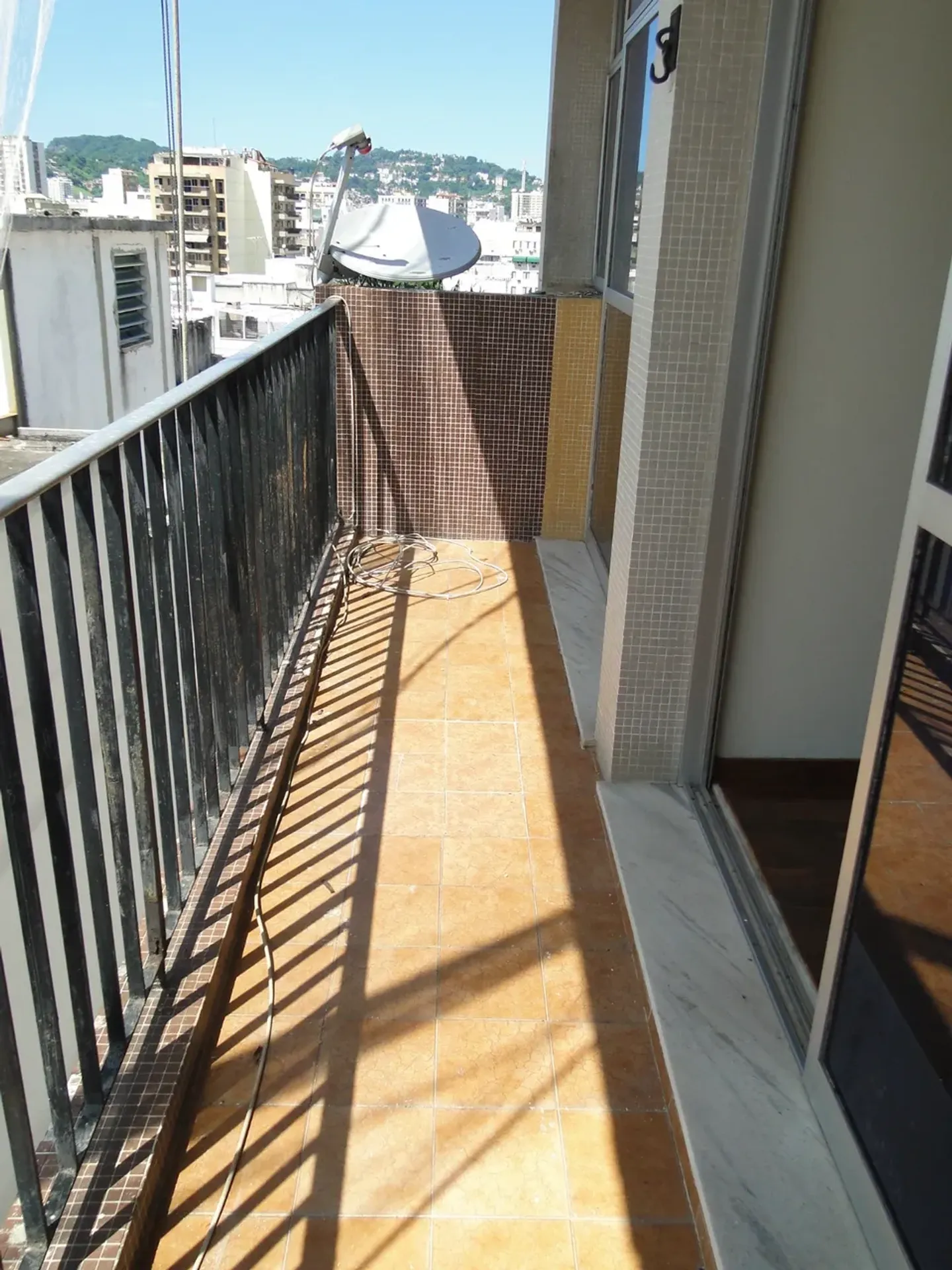 2-bedroom apartment with an en-suite and 2 bathrooms — photo 21