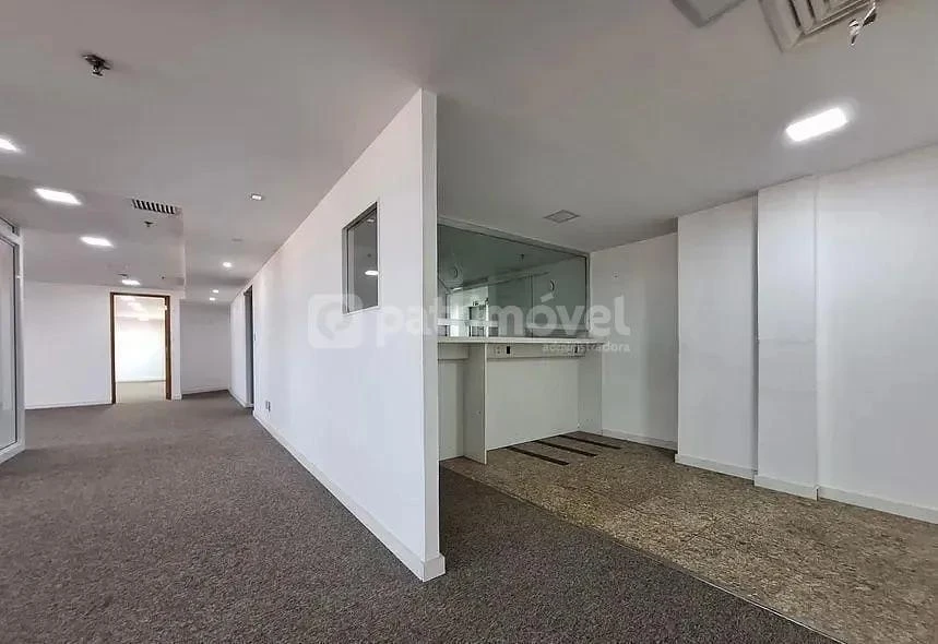Пустая квартира 309 м² с кондиционером — photo 11