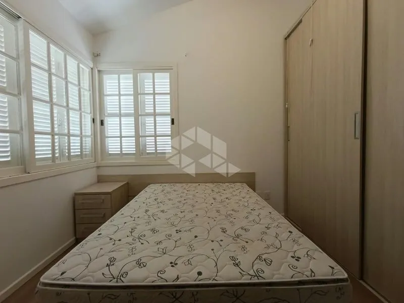 Furnished house, 222 m², with a bathtub — photo 18