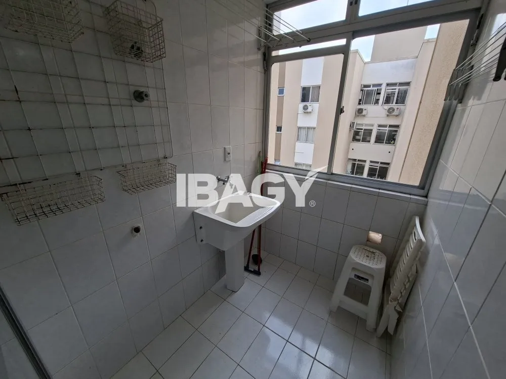 Apartamento amueblado con 3 dormitorios, 117 m² y 2 baños — photo 8