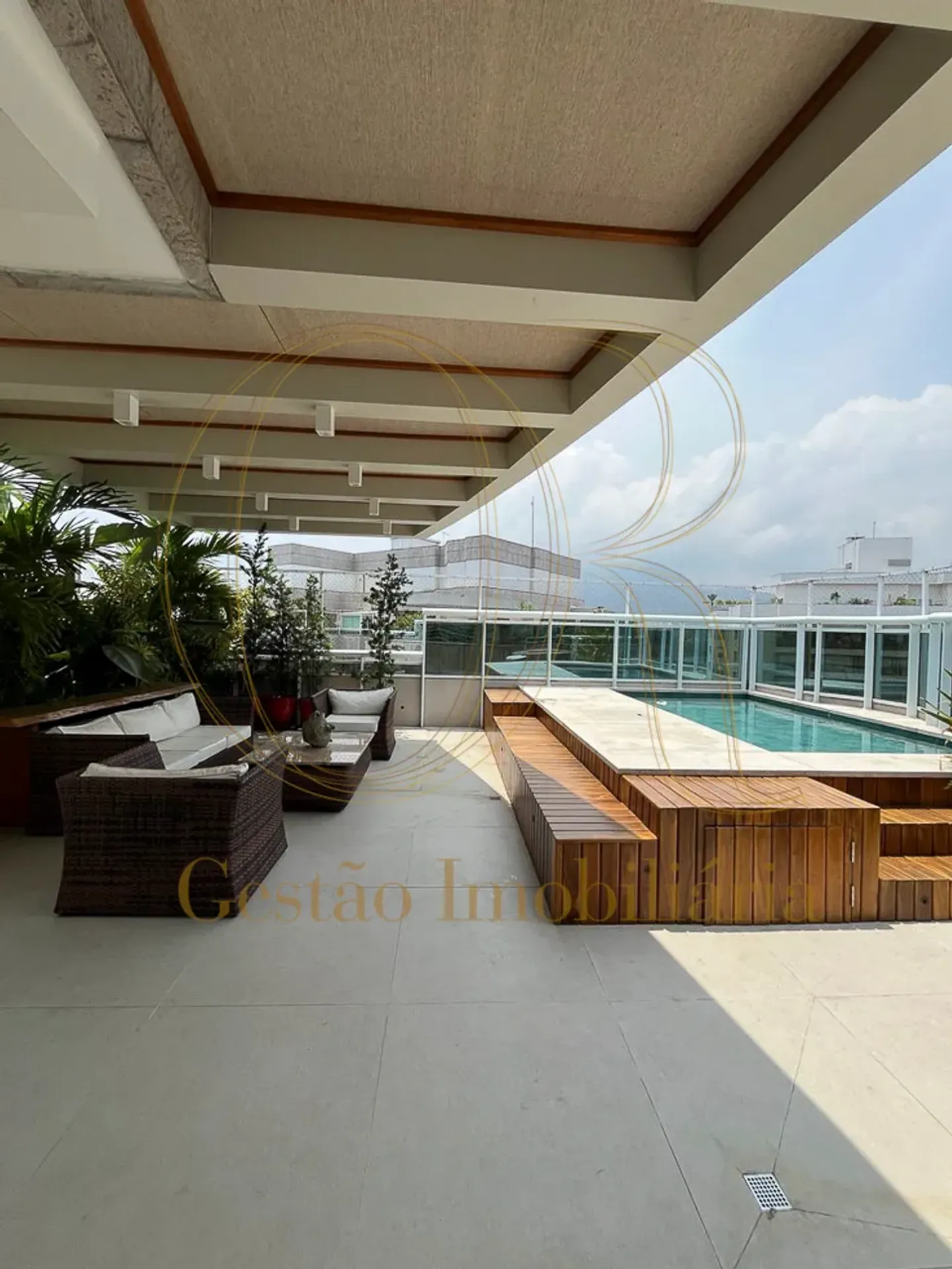 Apartamento mobiliado de 290 m² com 3 quartos e 4 banheiros — photo 20