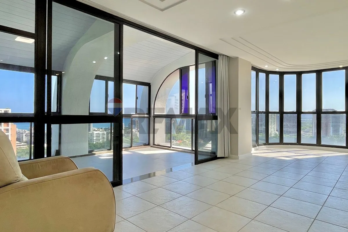 Duplex penthouse with 3 en-suite bedrooms and 200 m² — photo 34