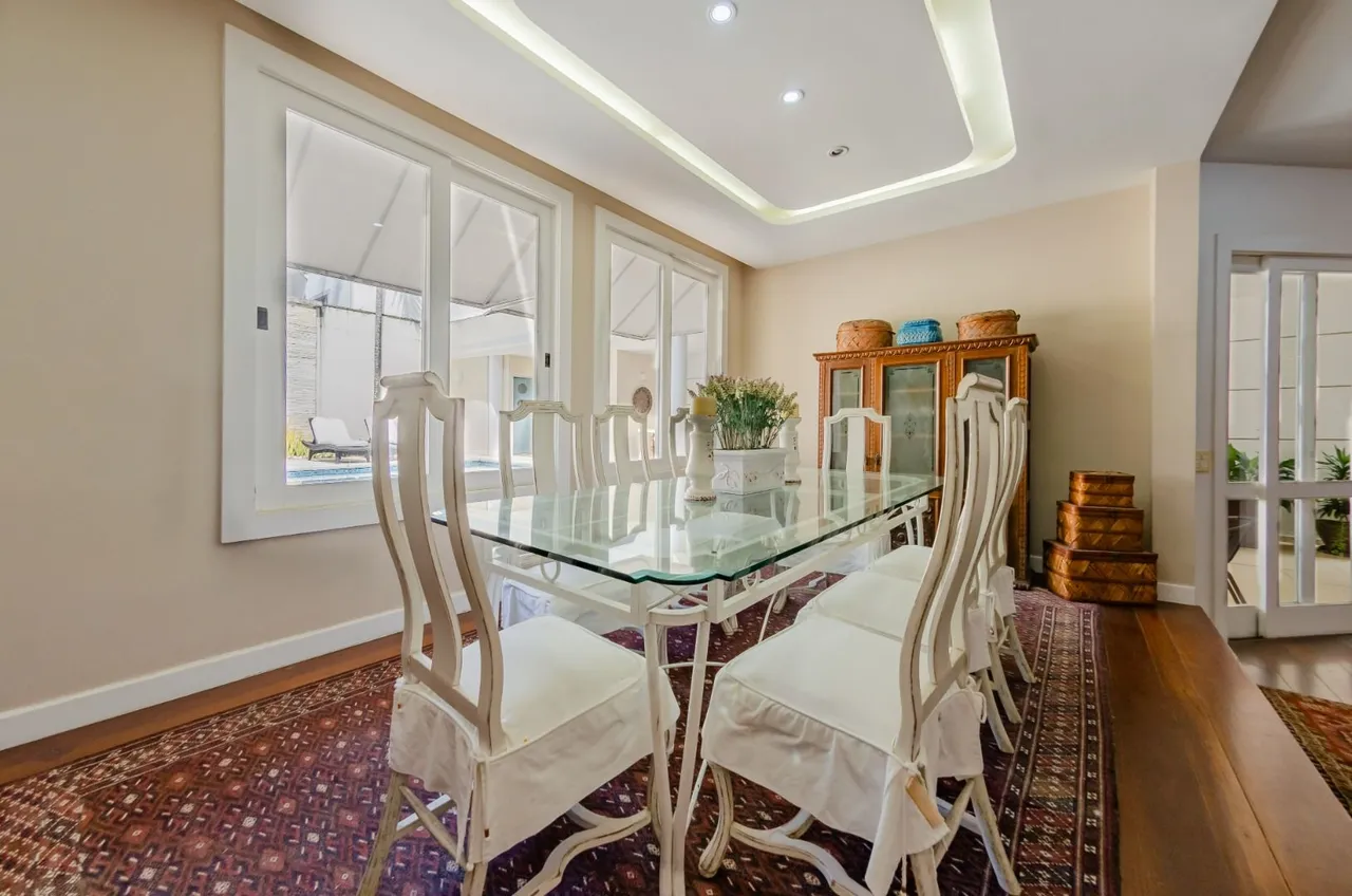 Furnished house with 5 bedrooms and 690 m², 5 parking — photo 5
