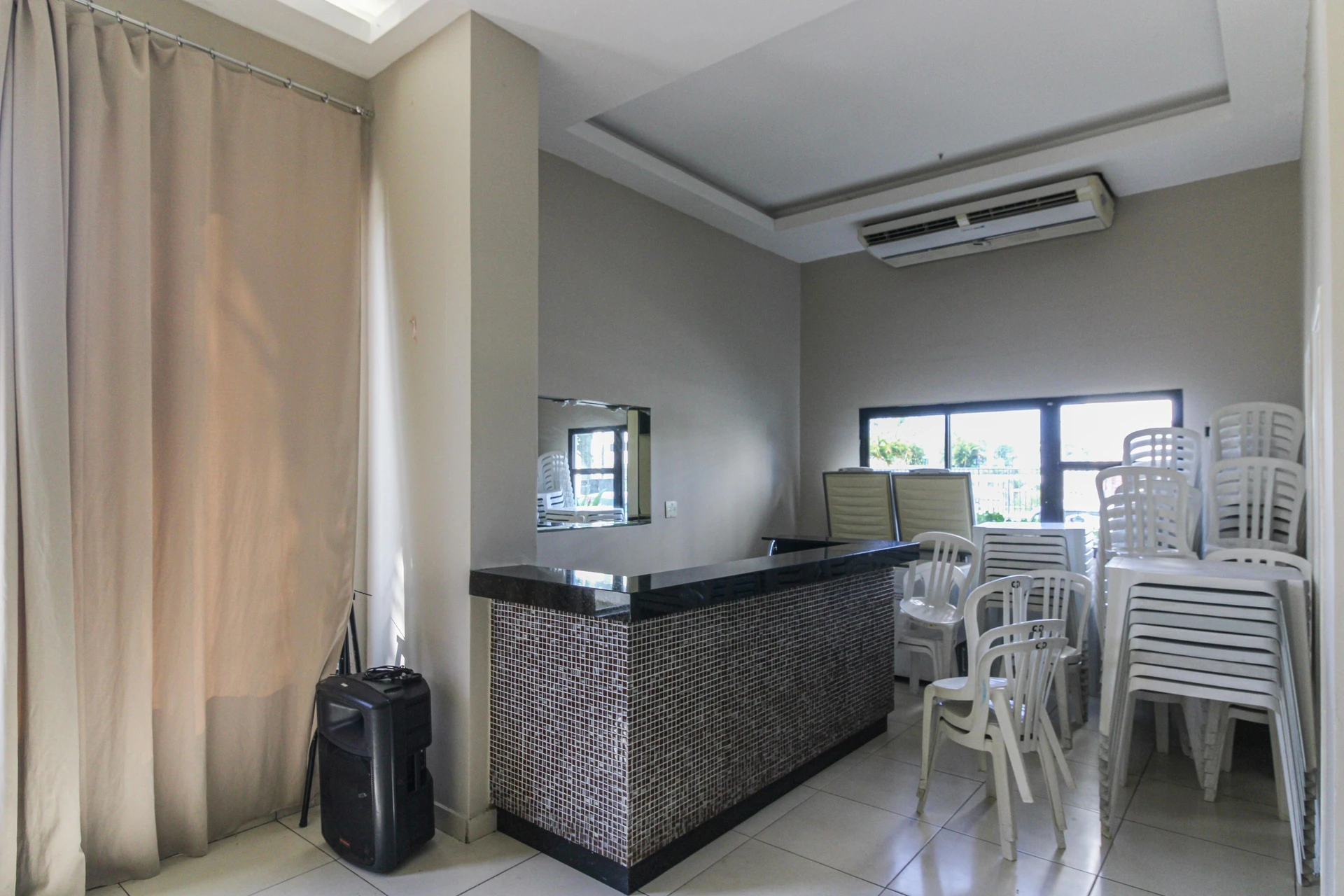 2-bedroom apartment with a mountain view in Rio de Janeiro — photo 42