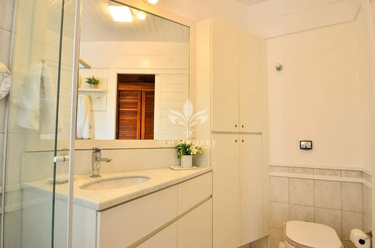 Casa mobiliada com 7 quartos e piscina ao ar livre — photo 69