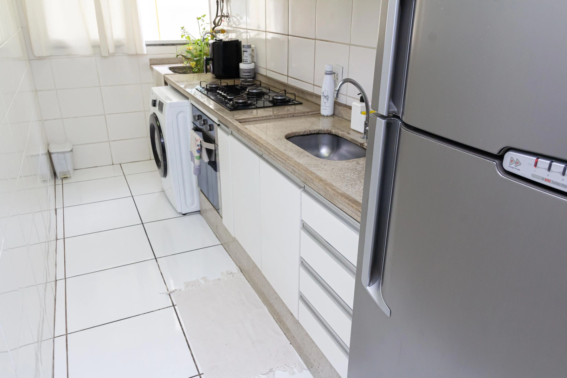 Apartamento mobiliado de 2 quartos em condomínio com piscina — photo 31