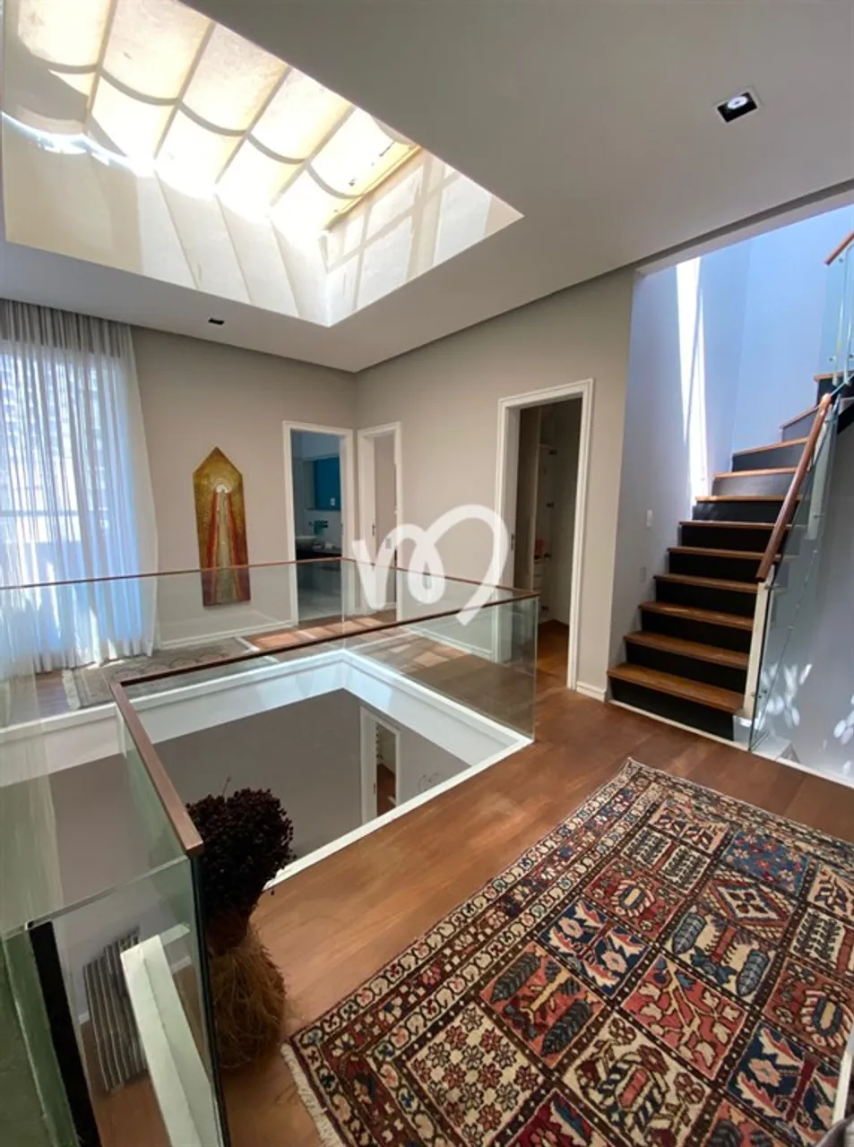 Furnished 314 m² apartment with 5 bedrooms — photo 15