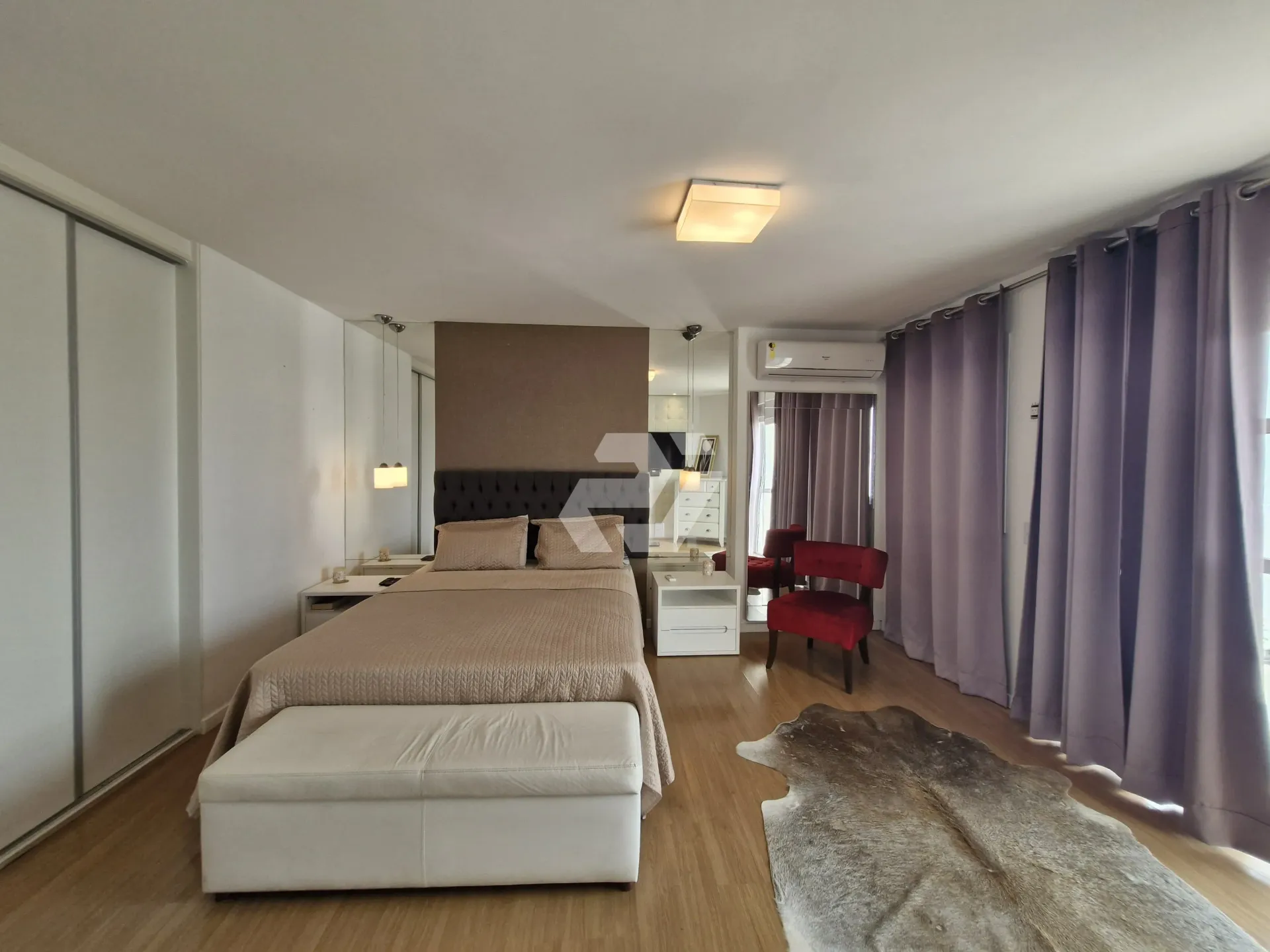 Furnished 4-bedroom apartment with building pool — photo 20