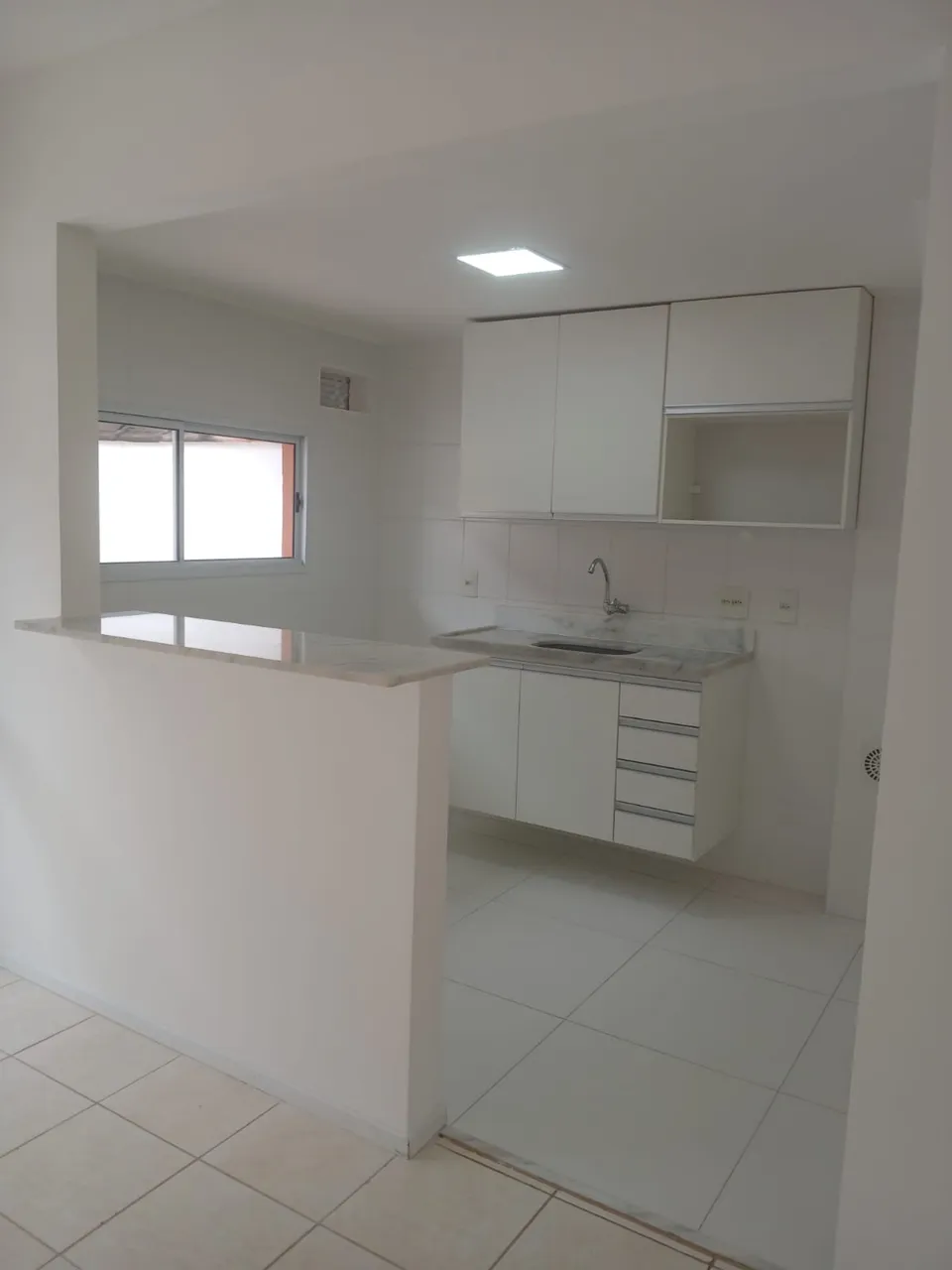 House with 3 bedrooms and 3 bathrooms, open kitchen — photo 5