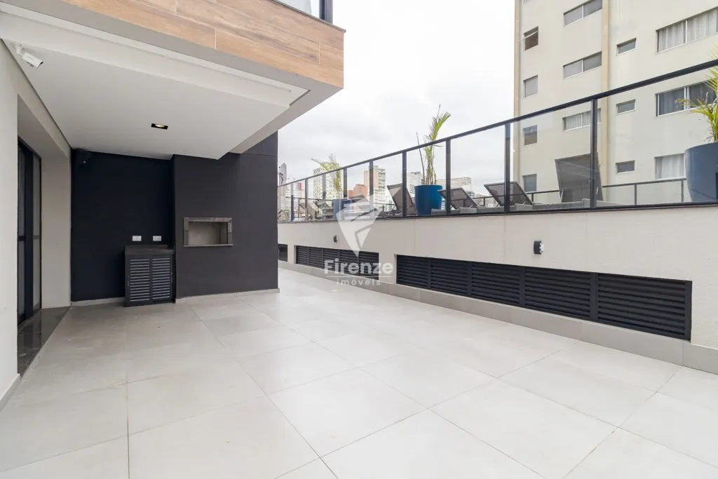 Apartamento mobiliado com cozinha integrada e varanda fechada — photo 46