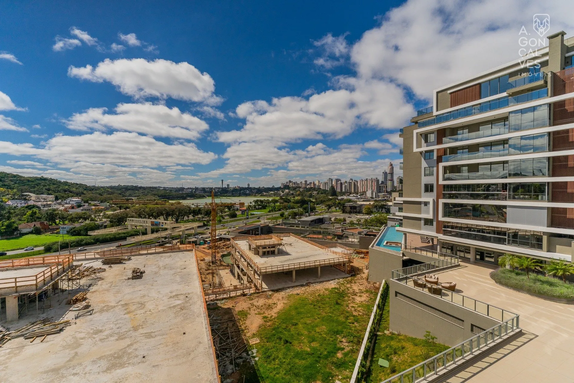 Furnished apartment with 3 suites and 257 m² — photo 49