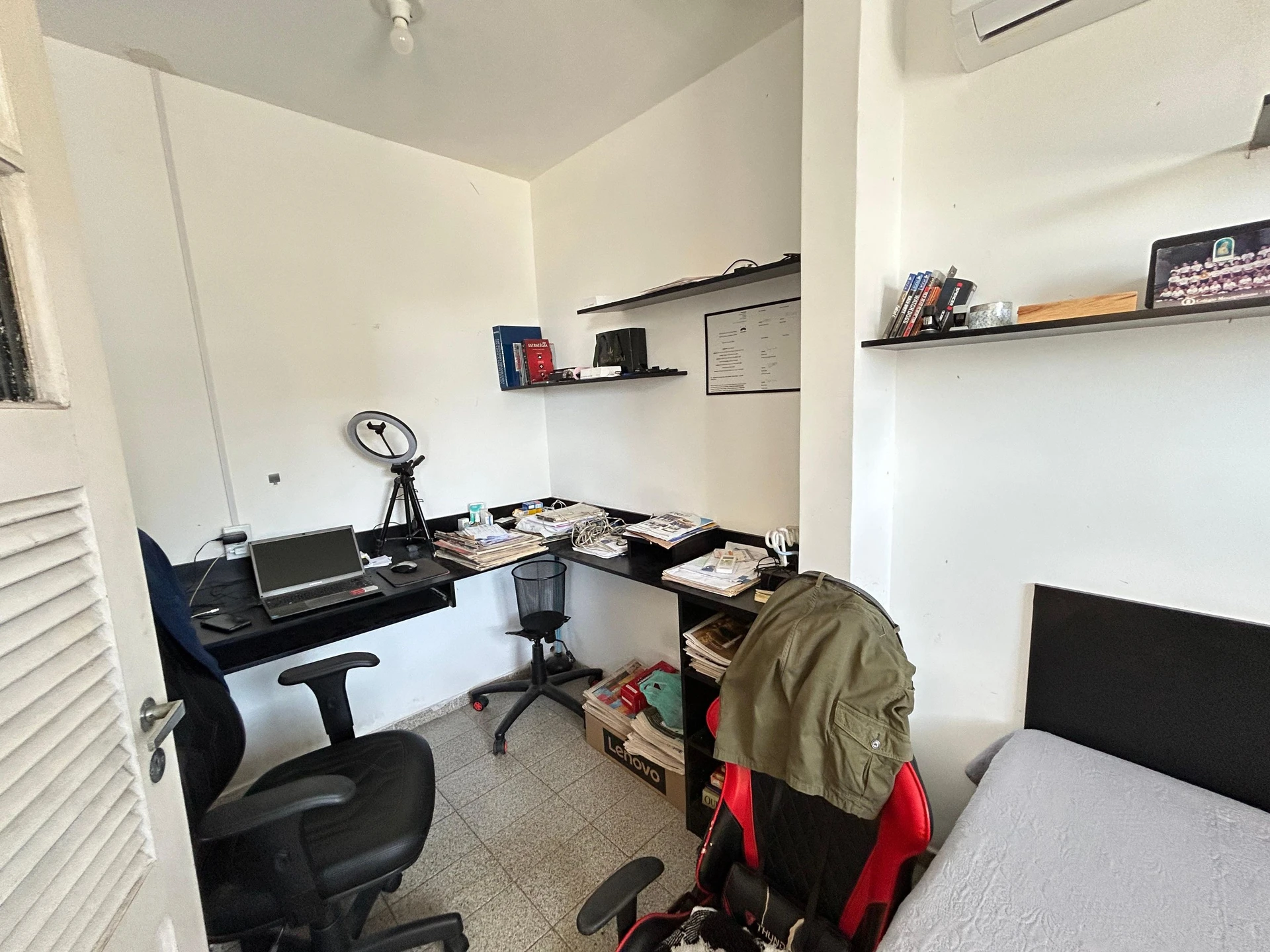 Furnished 4-bedroom rental apartment with 5 parking spaces — photo 33