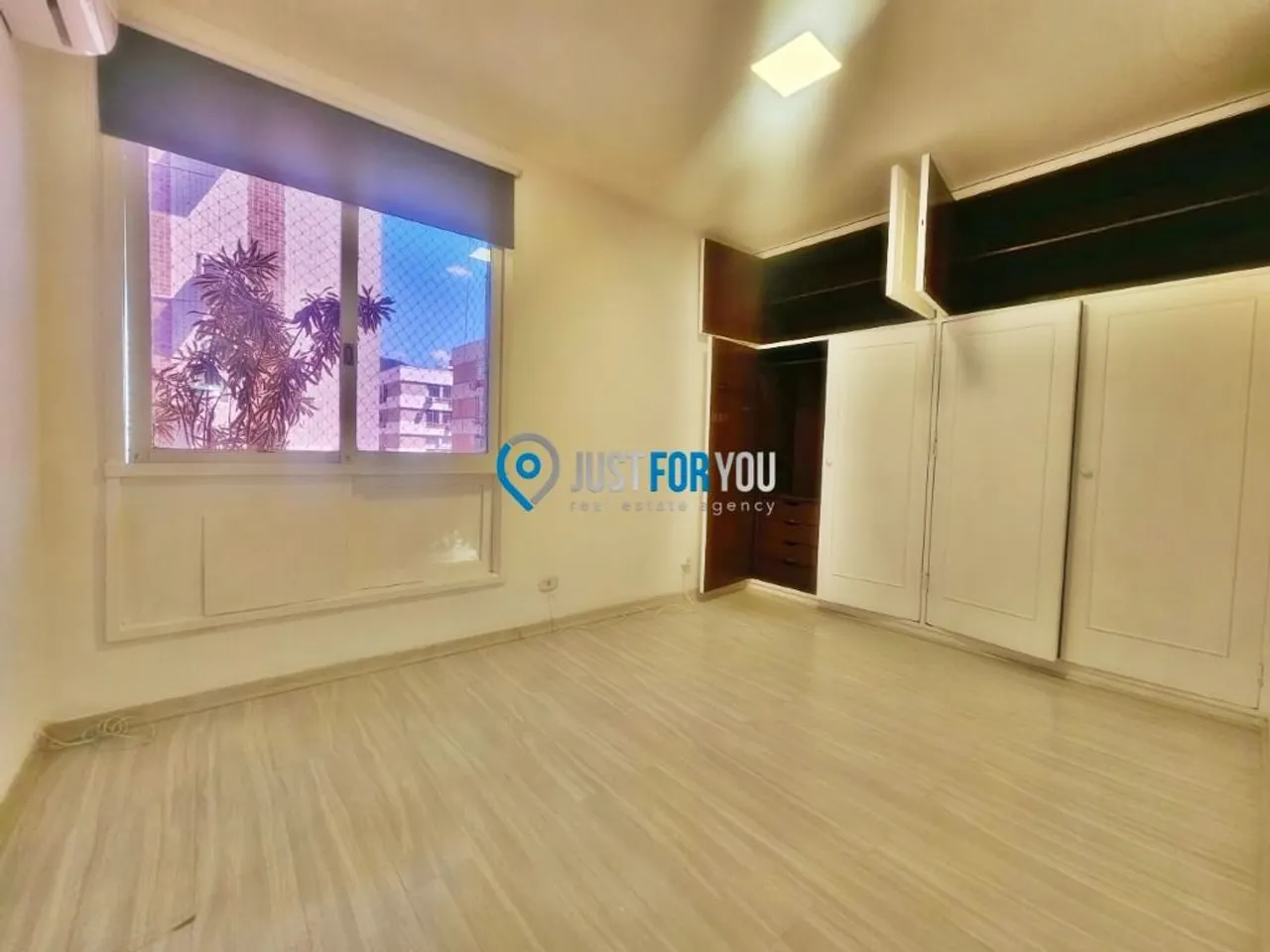 4-bedroom apartment with 3 bathrooms and 106 m² — photo 18