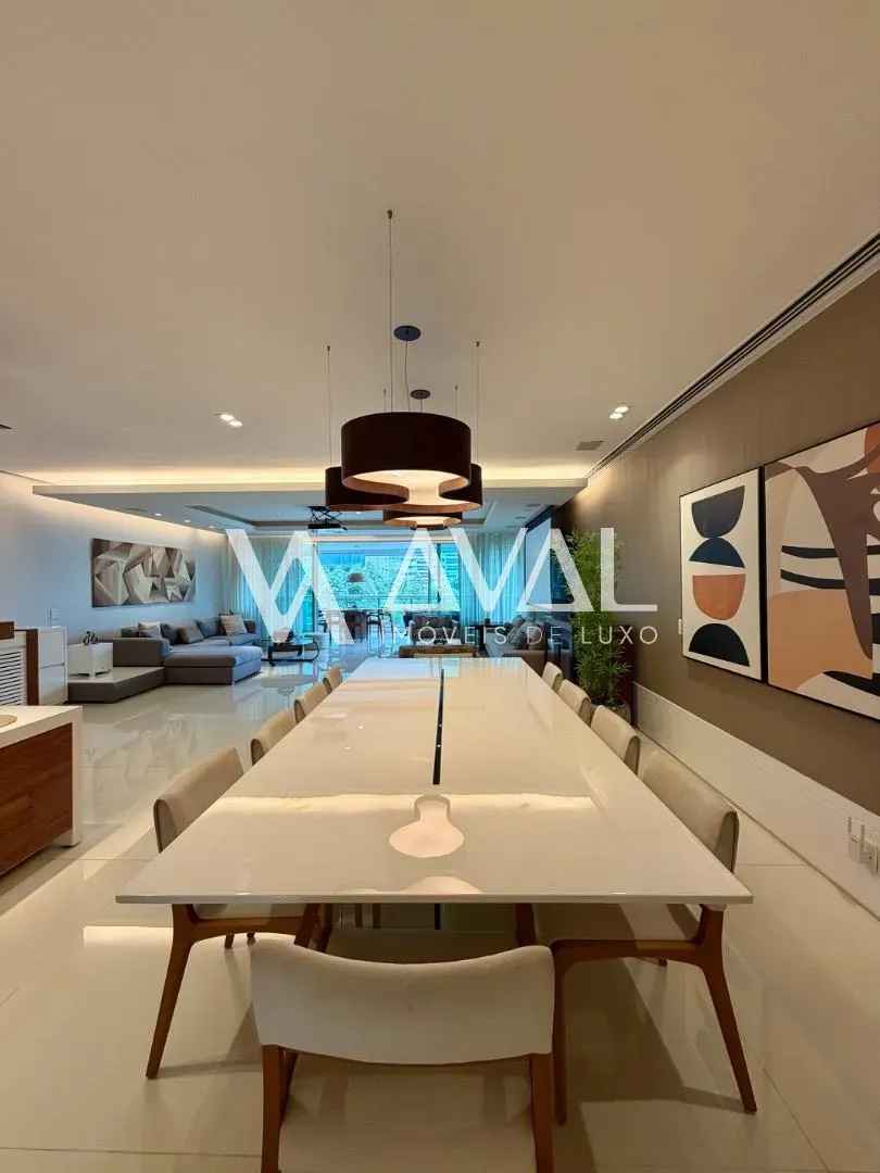 300 m² apartment with 4 suites and 3 parking spaces — photo 10