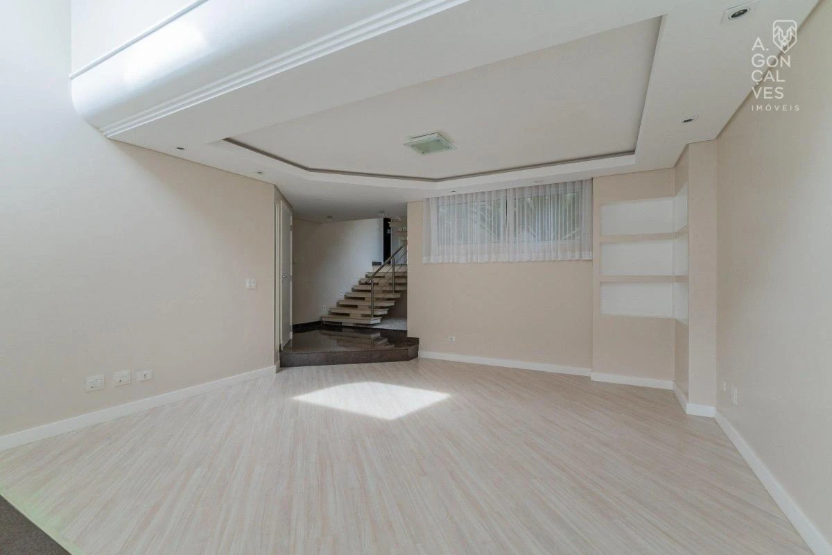 4-bedroom house with floor-to-ceiling windows in Curitiba — photo 37