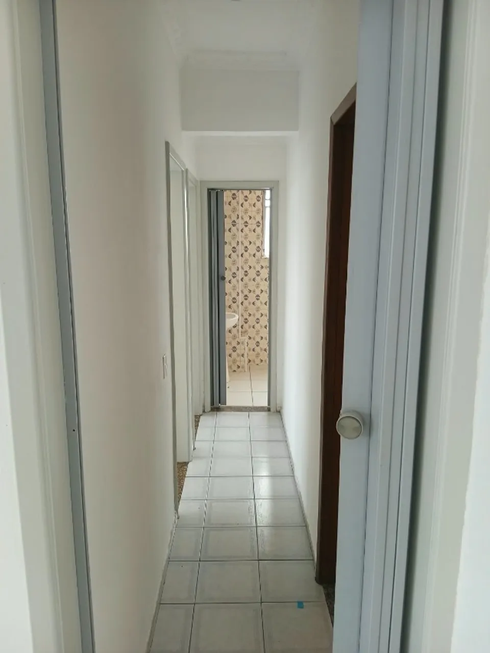 2-bedroom apartment in a building with a gym — photo 13