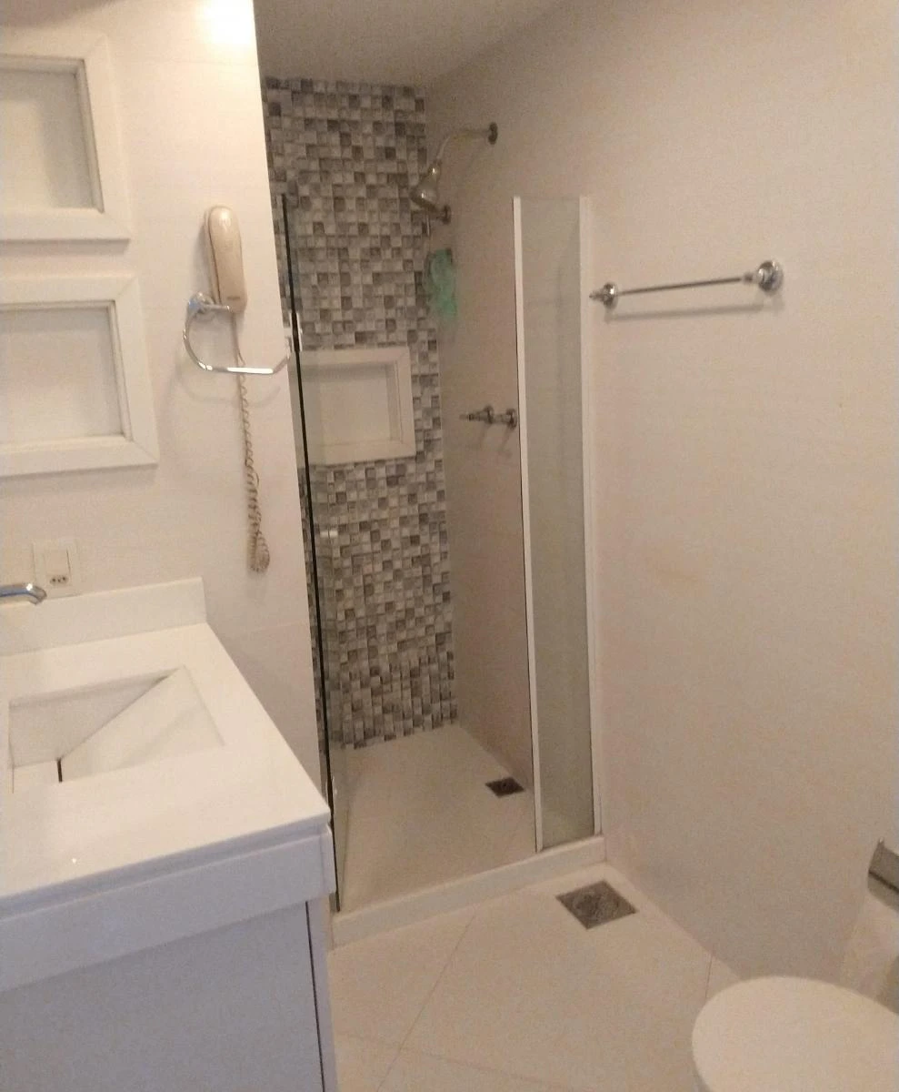 Casa mobiliada com 6 quartos e piscina aberta compartilhada — photo 9