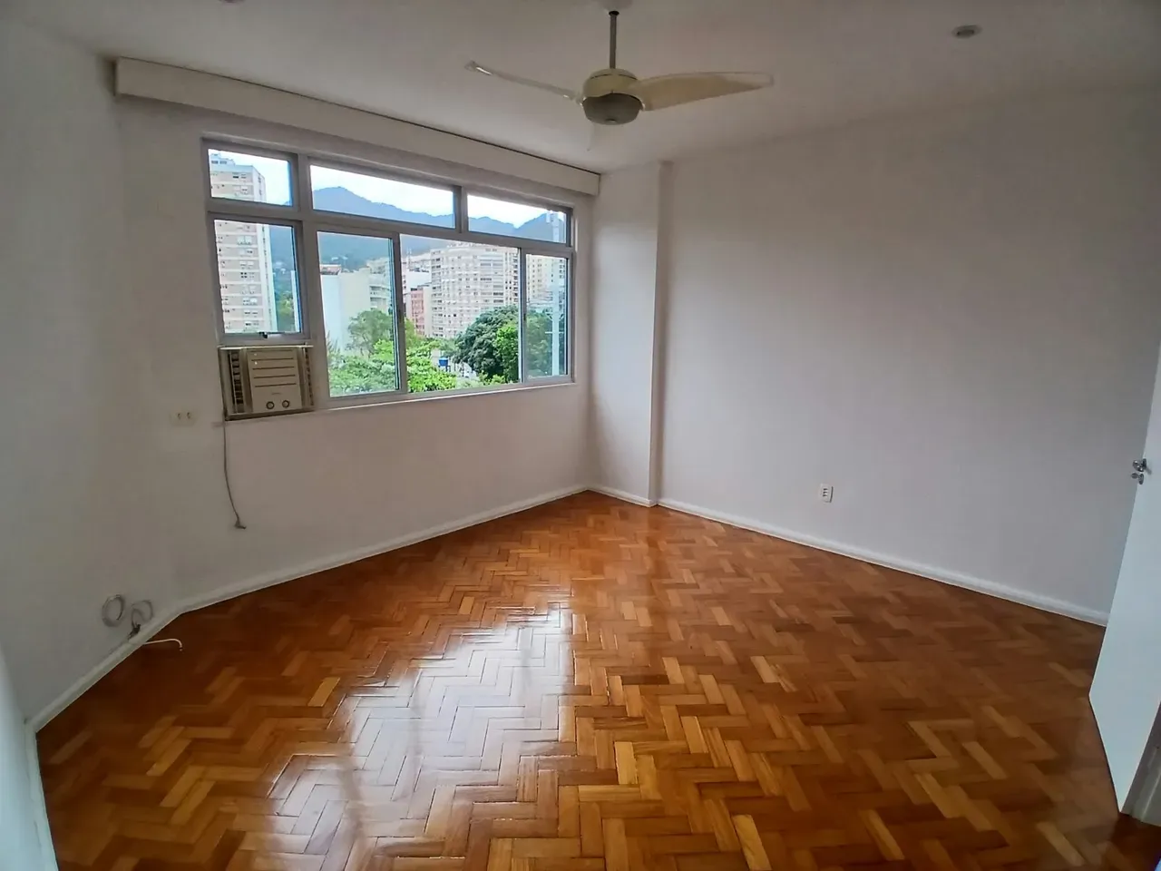 Apartment, 42 m², with a mountain view — photo 3