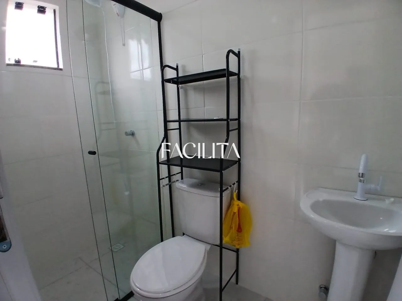 30 m² studio with a balcony and 1 parking space — photo 9