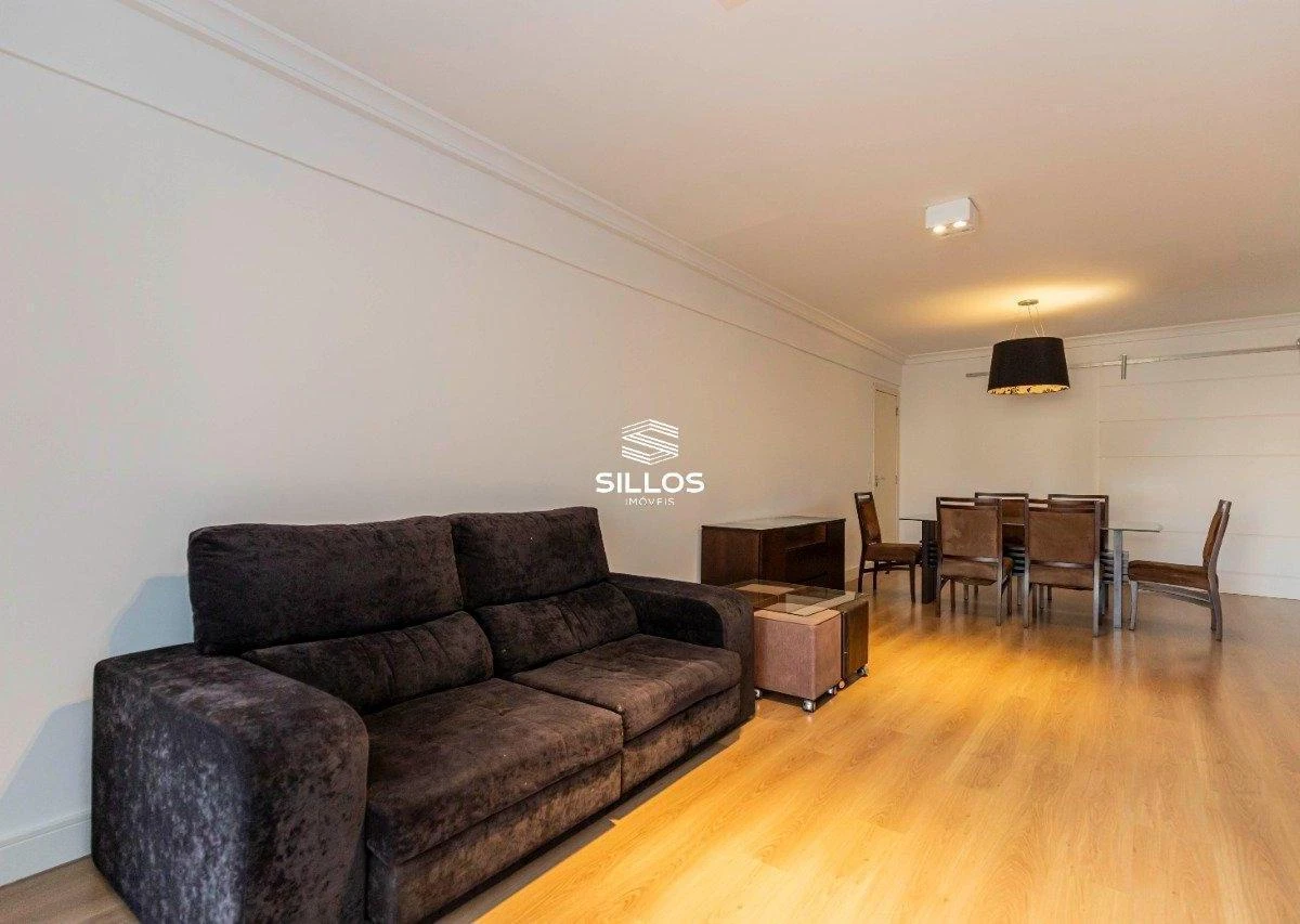 124 m² apartment with a bathtub and a walk-in closet — photo 31