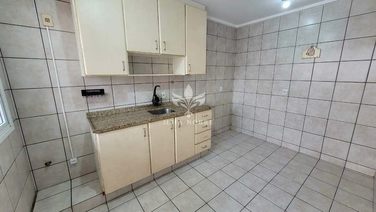 Furnished 3-bedroom apartment with 2 bathrooms — photo 2