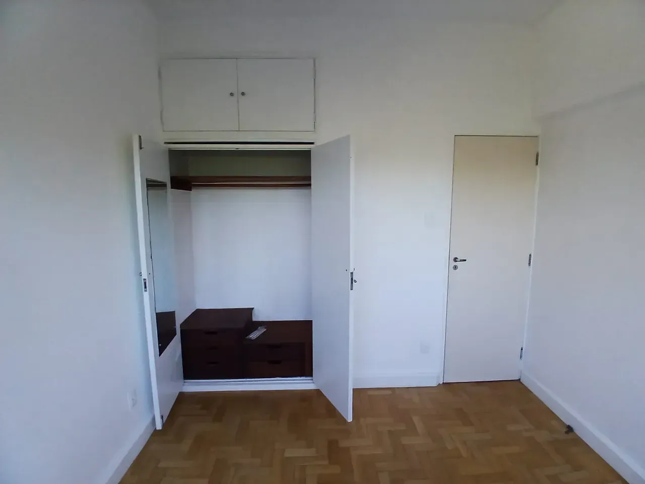Квартира 70 м² с 2 спальнями и отдельной кухней — photo 7