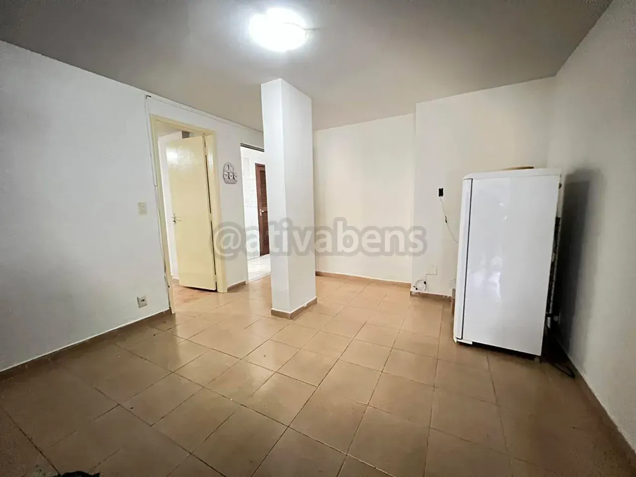 Unfurnished apartment with a separate kitchen and 1 bedroom — photo 12