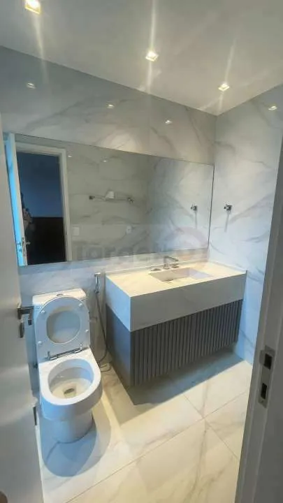 Вид на воду и 4 спальни: квартира 156 м² — photo 36