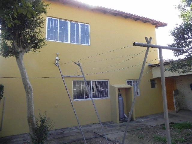 223 m² house with a bathtub and a glass-enclosed balcony — photo 12