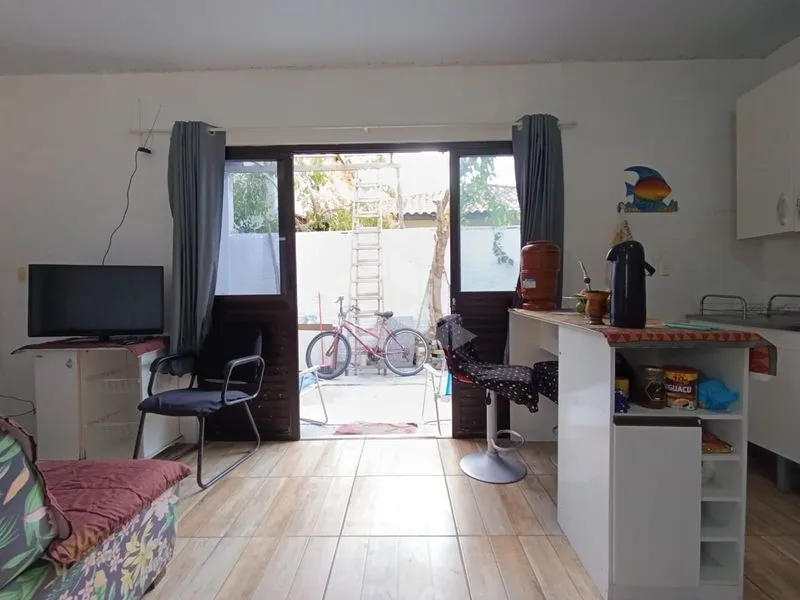 One-bedroom house with a garden — photo 8