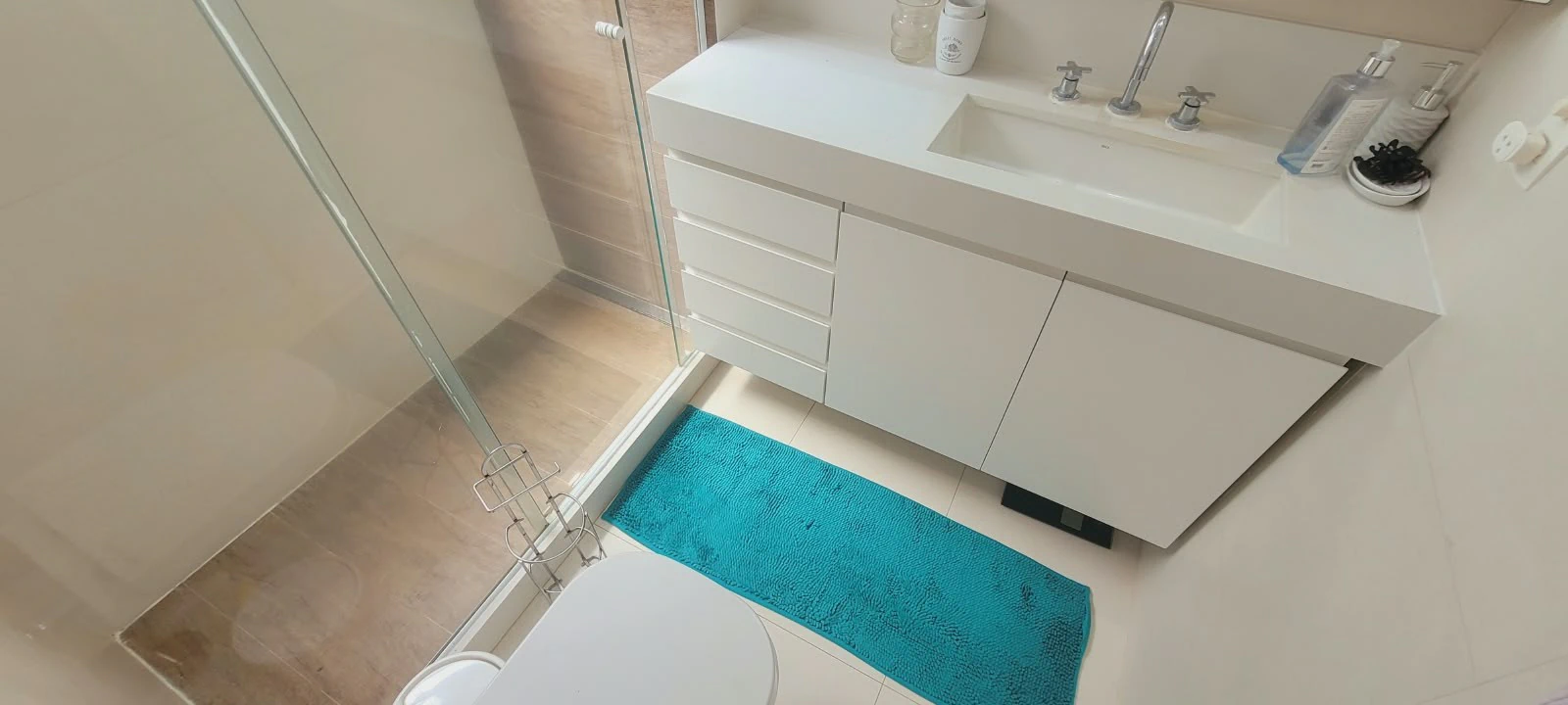 3-bedroom apartment with a washing machine — photo 14