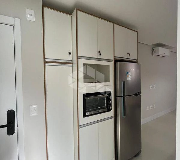 31 m² furnished studio with open-plan kitchen