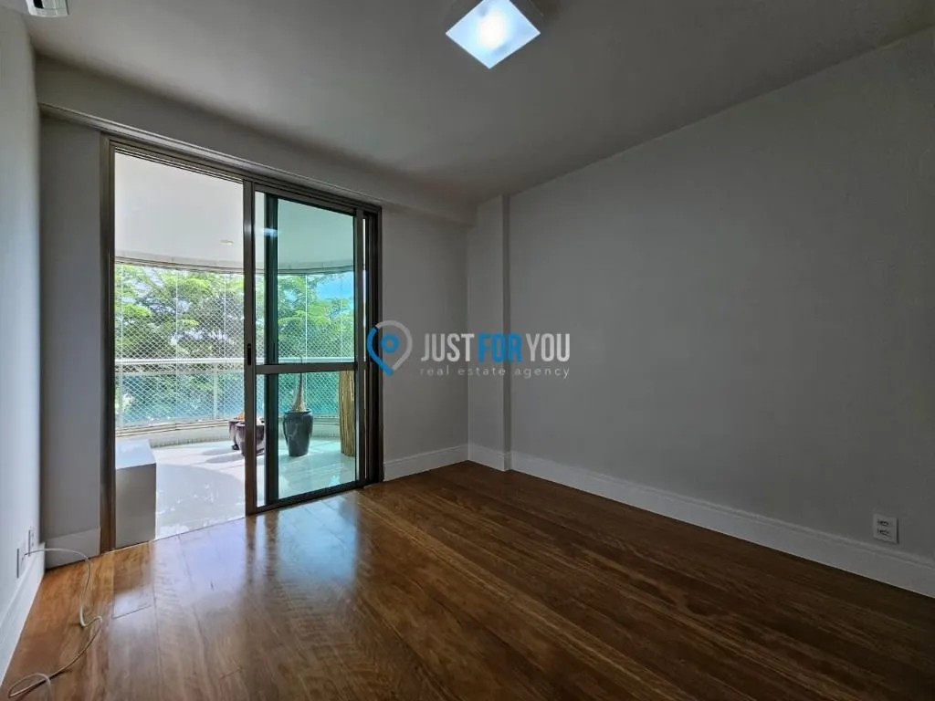 Apartamento mobiliado de 4 quartos em condomínio com piscina — photo 25