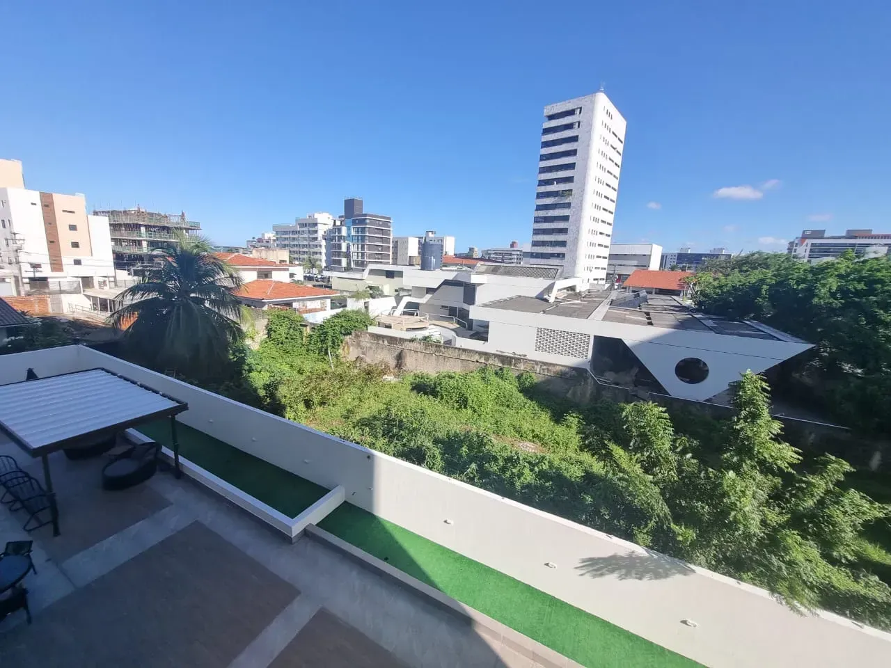 3-suite apartment with 4 bathrooms and 2 parking spots — photo 6