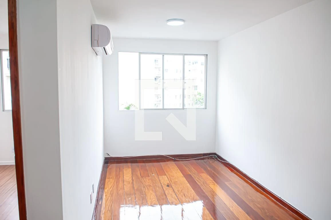 2-bedroom apartment with no parking and private BBQ — photo 3