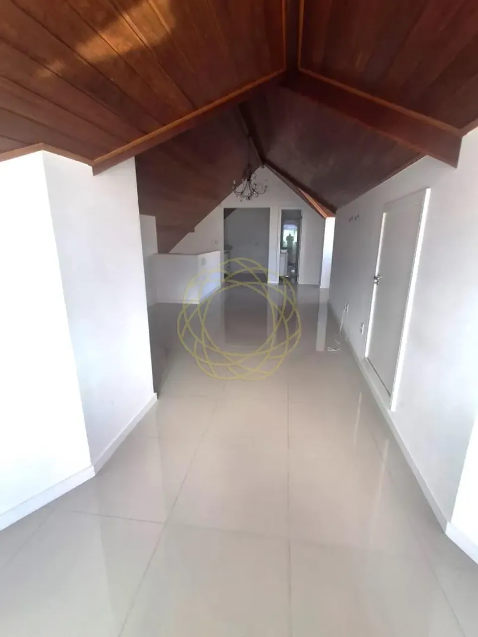 Будинок на 5 спалень і 5 ванних, 350 м² — photo 2