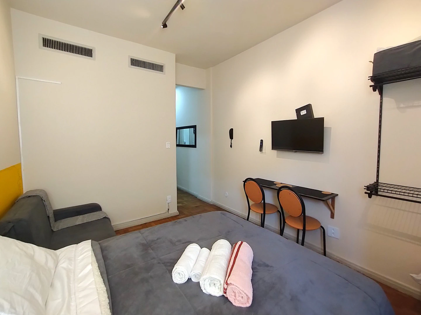 Furnished studio of 22 m² with bedroom and living space — photo 7